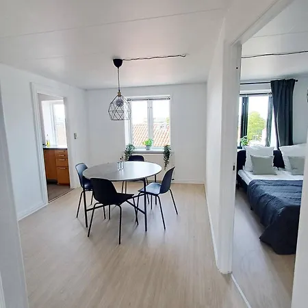 Large Double With Free Parking Vakantiehuis