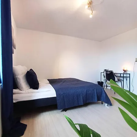 Large Double 1 With Free Parking Casa vacanze *