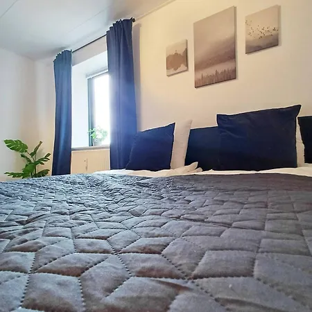 Large Double 1 With Free Parking Casa vacanze